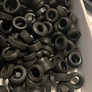 Lot 250 Tires + Wheels Hubcaps In Some Huge Lot Vintage Model Car Tires See Pic